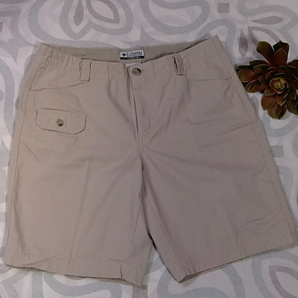 COLUMBIA SHORT SIZE 10 - Picture 1 of 8